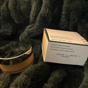Mary
Mineral powder foundation 
Bronze 3
.28 oz.